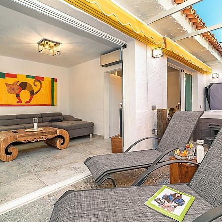 Mogan Luxury Apartment, Sea Views, Jacuzzi And Sauna. 외부 사진