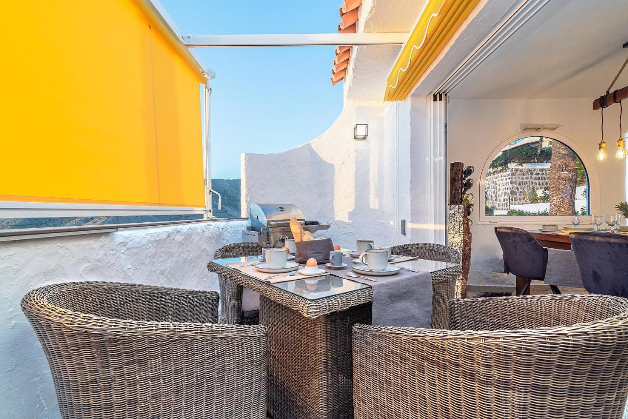 Mogan Luxury Apartment, Sea Views, Jacuzzi And Sauna. 외부 사진