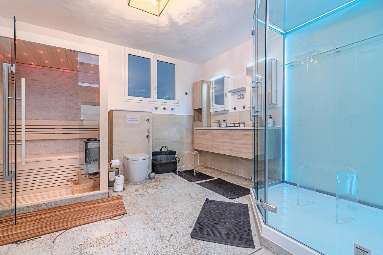 Mogan Luxury Apartment, Sea Views, Jacuzzi And Sauna. 외부 사진