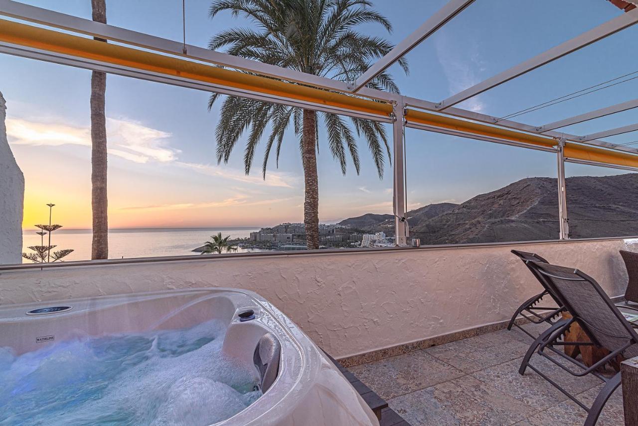 Mogan Luxury Apartment, Sea Views, Jacuzzi And Sauna. 외부 사진